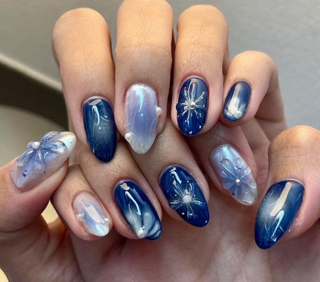 blue nail art
