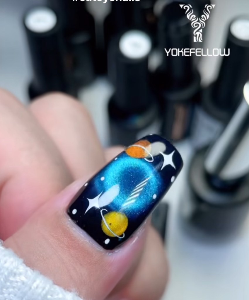 cat eye nail designs